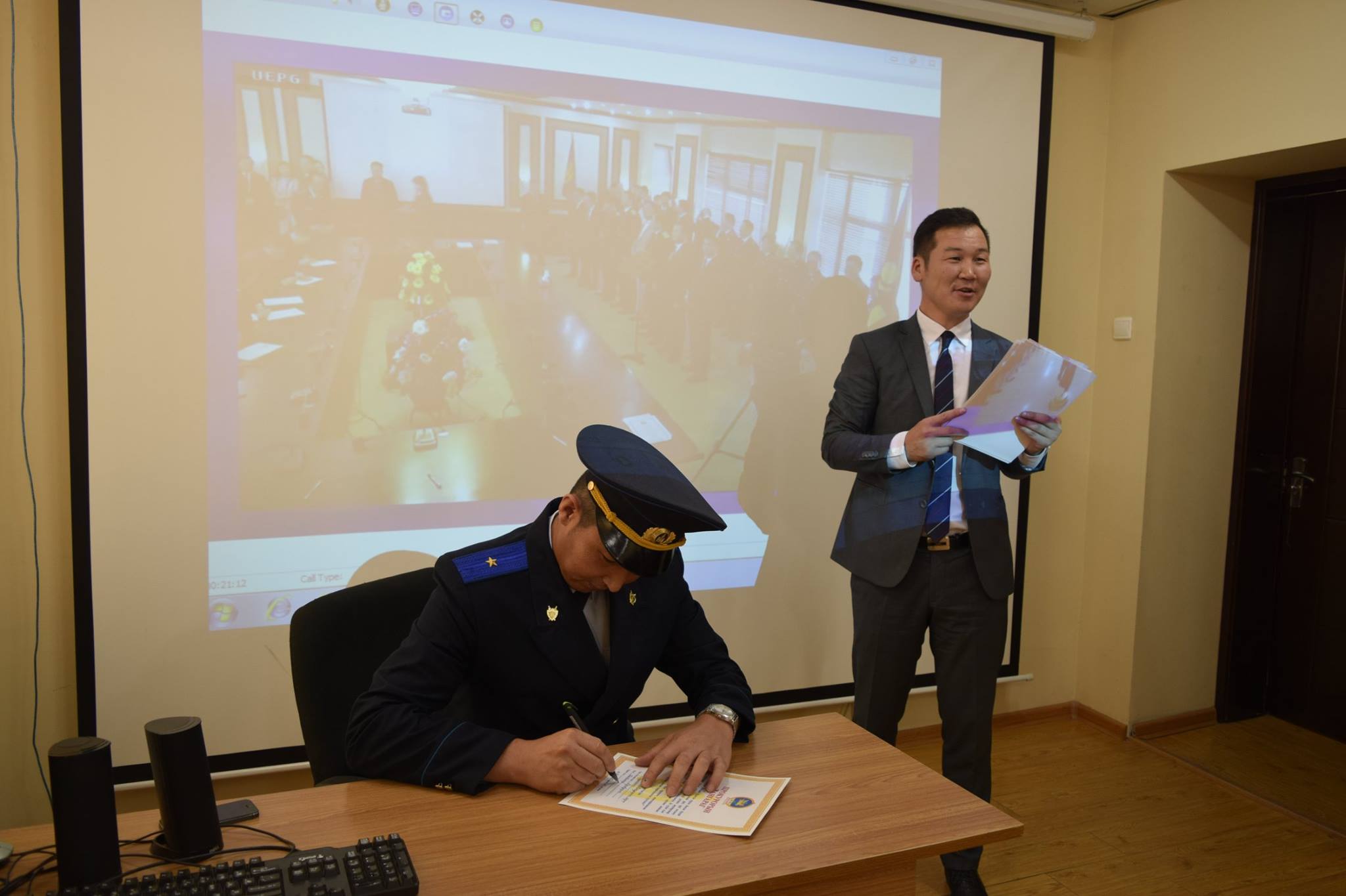 Сүхбаатар дүүргийн прокурорууд тангараг өргөлөө